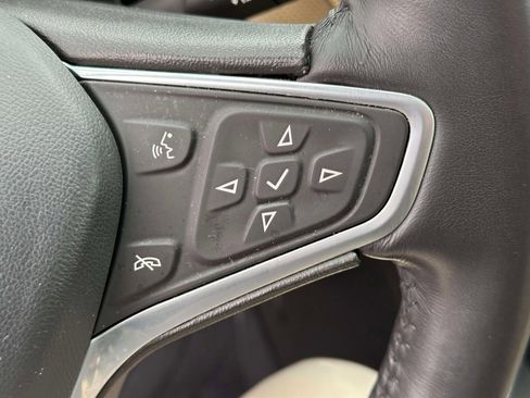 Used 2022 Chevrolet Equinox Premier image 23