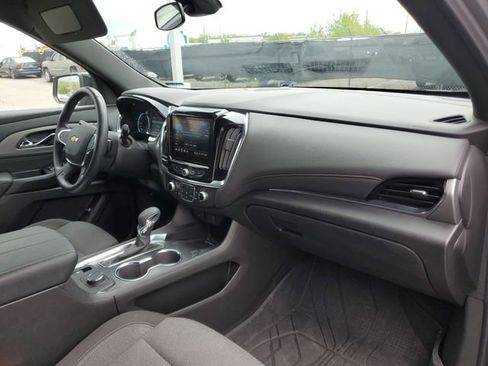 Certified 2023 Chevrolet Traverse LT FWD image 27