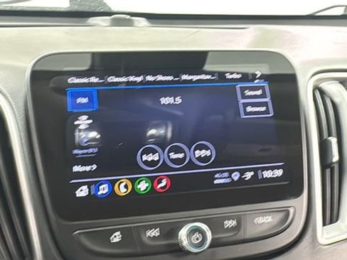 Used 2024 Chevrolet Malibu LT image 22