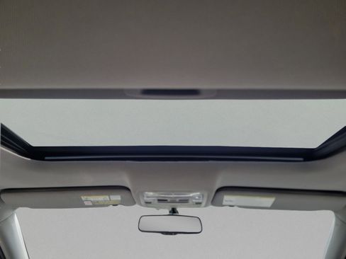 Used 2015 Toyota Highlander XLE FWD image 23