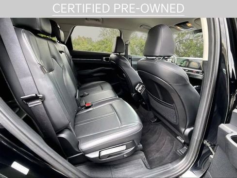 Certified 2024 Kia Sorento S FWD image 25