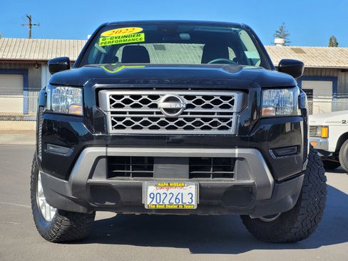 Certified 2022 Nissan Frontier SV image 2