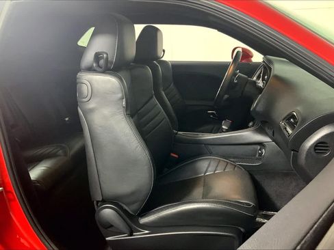 Used 2017 Dodge Challenger SRT Hellcat RWD image 8