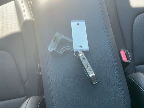 Certified 2025 Kia Sportage EX w/ EX Premium Package image 38