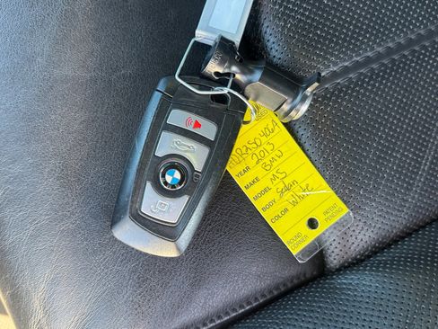 Used 2013 BMW M5 image 33