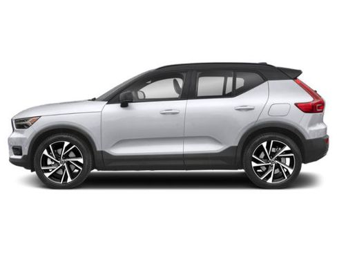 Used 2021 Volvo XC40 T5 R-Design w/ Protection Package Premier AWD/4WD image 3