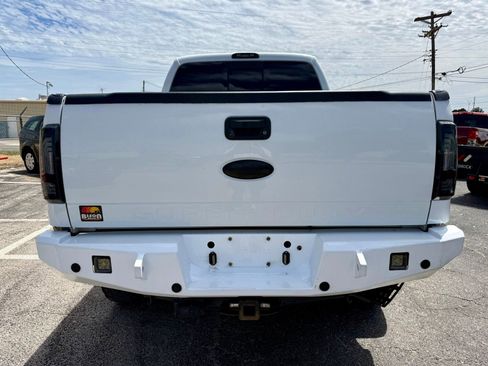 Used 2011 Ford F250 Lariat w/ Lariat Interior Pkg AWD/4WD image 4