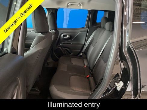 Used 2023 Jeep Renegade Latitude image 12