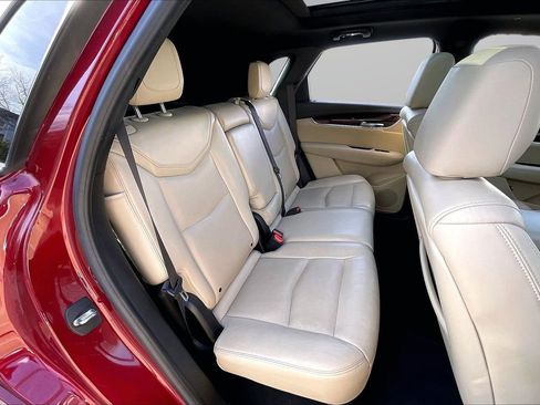 Used 2017 Cadillac XT5 Luxury w/ Driver Awareness Package image 26