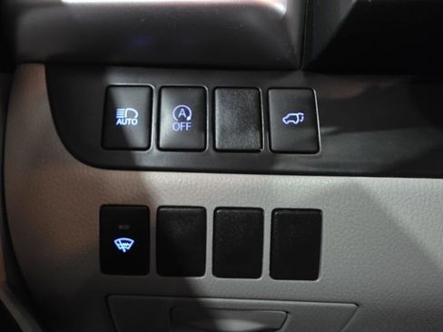 Used 2019 Toyota Highlander XLE image 19