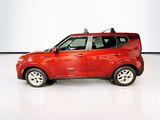 Used 2022 Kia Soul LX w/ Technology Package image 4