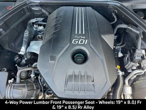 Used 2022 Genesis G70 2.0T w/ Prestige Package RWD image 19