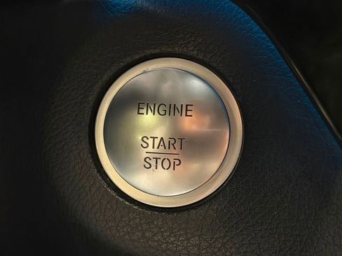 Used 2018 Mercedes-Benz GLE 350 4MATIC image 27