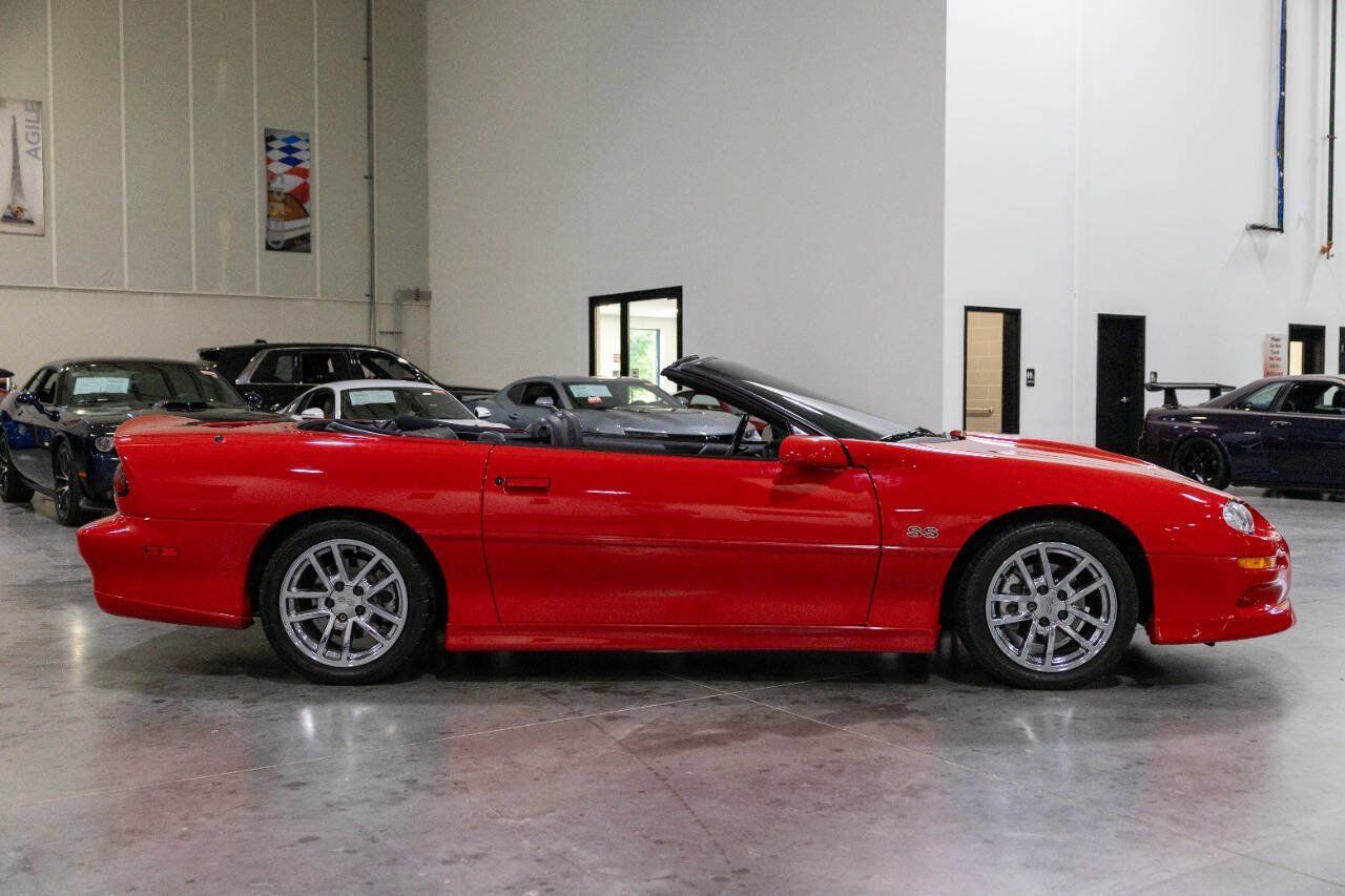 Used 2002 Chevrolet Camaro Z28 w/ SS Performance/Appearance Pkg RWD image 7