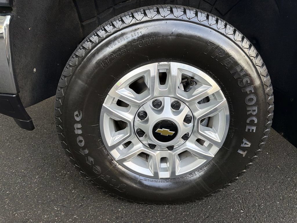 Certified 2026 Chevrolet Silverado 2500 LT AWD/4WD image 33