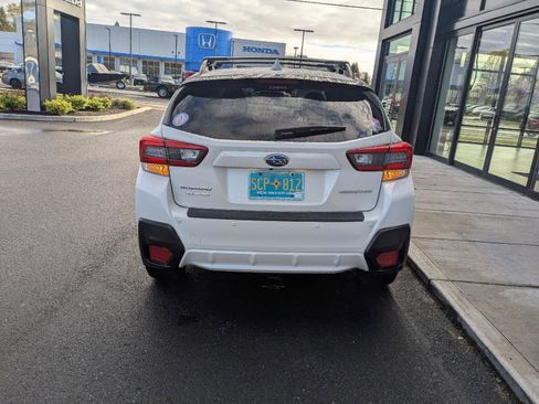 Used 2022 Subaru Crosstrek 2.5i Limited w/ Moonroof Package 2 image 5