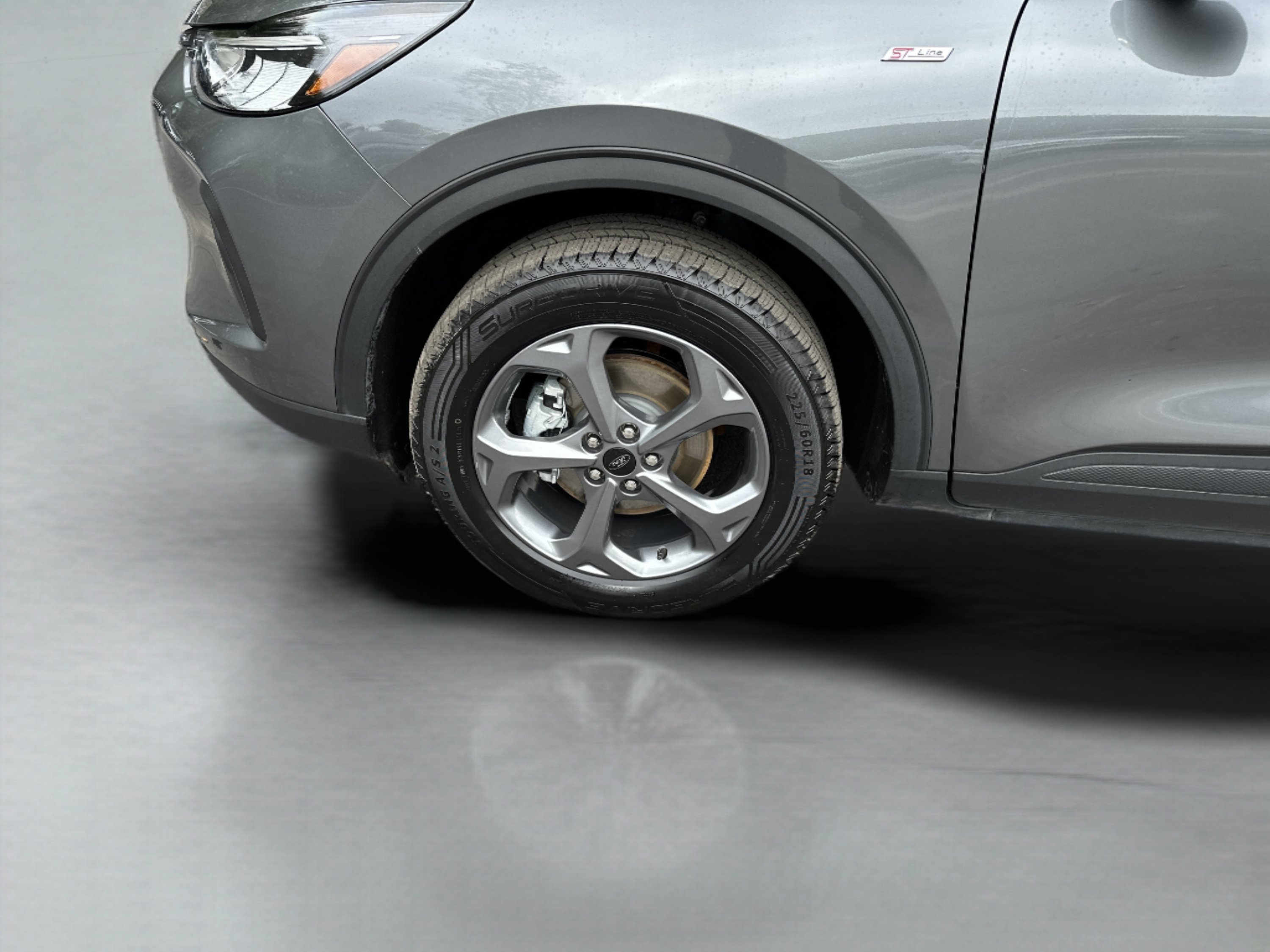 Used 2025 Ford Escape ST-Line Select AWD/4WD image 9