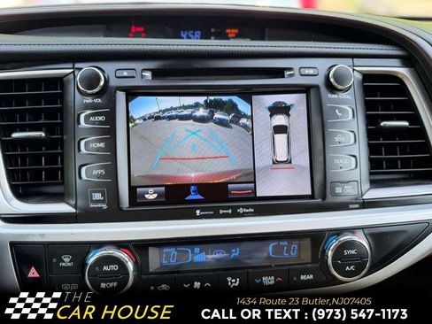 Used 2019 Toyota Highlander Limited Platinum FWD image 35