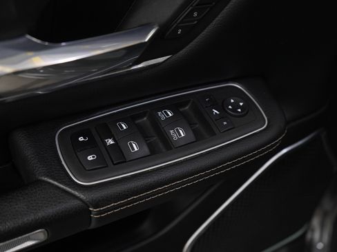 Used 2023 RAM 1500 Laramie image 18