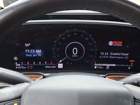 Certified 2023 Cadillac Escalade ESV Premium Luxury image 27