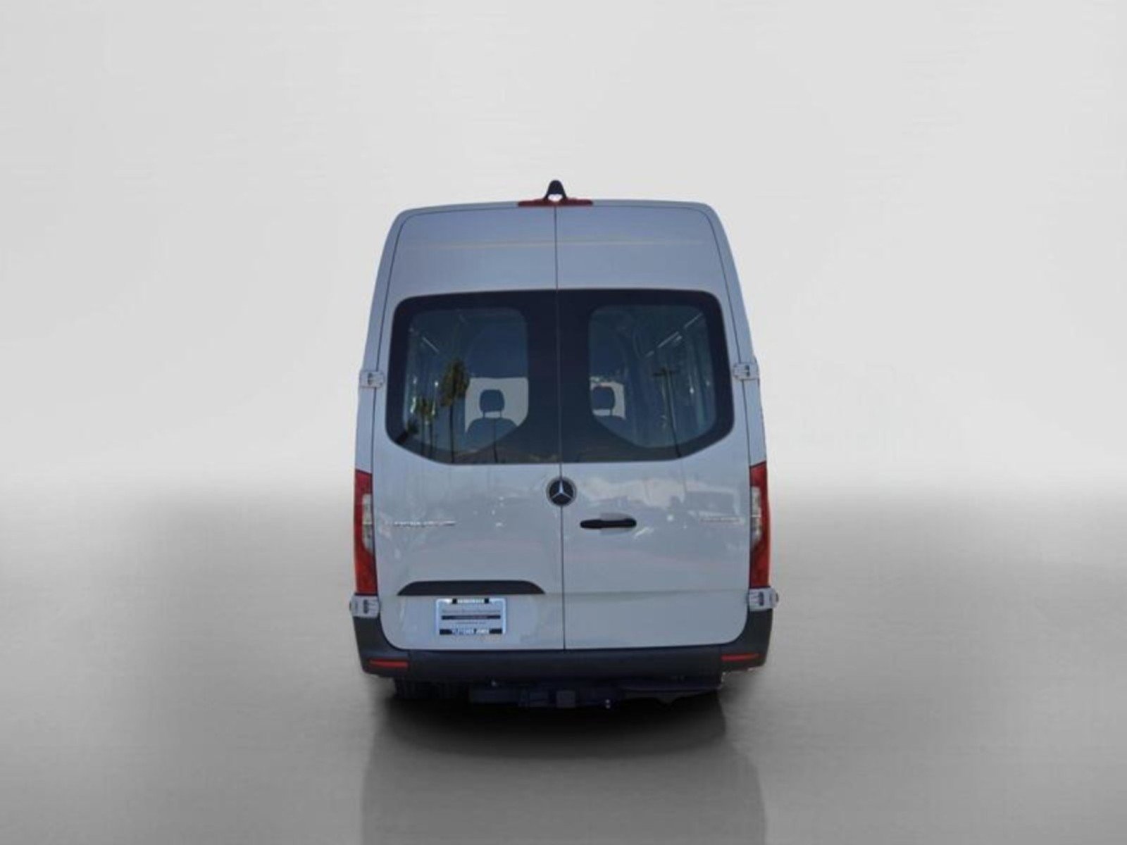 Used 2024 Mercedes-Benz Sprinter 4500 image 4