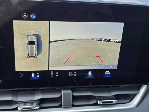 Certified 2025 Chevrolet Equinox LT w/ Convenience Package II AWD/4WD image 29