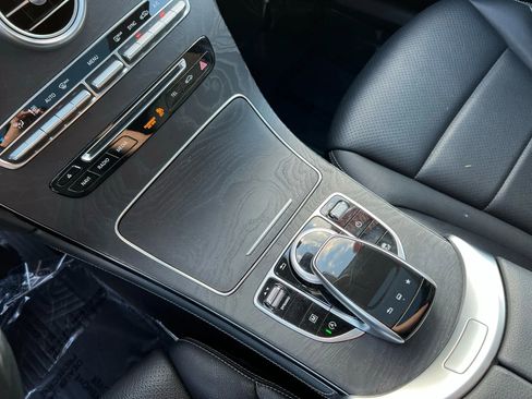 Used 2016 Mercedes-Benz GLC 300 4MATIC w/ Multimedia Package image 14