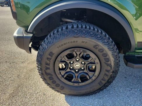 Certified 2023 Ford Bronco Wildtrak AWD/4WD image 8