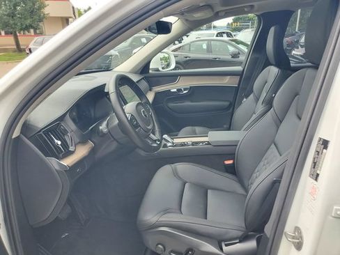 Certified 2025 Volvo XC90 B5 Plus AWD/4WD image 15