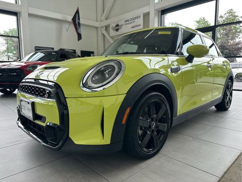 Certified 2024 MINI Cooper S FWD image 1