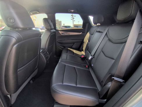 New 2025 Cadillac XT5 Luxury image 22