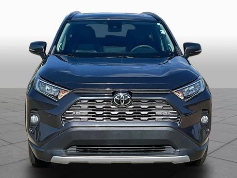 Used 2019 Toyota RAV4 Limited FWD image 4