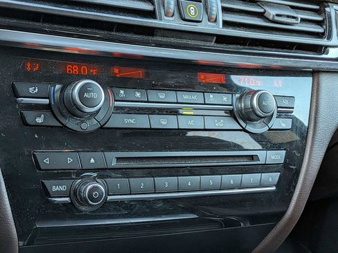 Used 2016 BMW X5 xDrive35i w/ Premium Package image 32