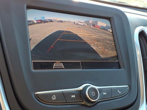 Used 2022 Chevrolet Equinox LT image 17