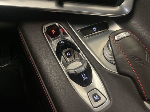 Used 2022 Chevrolet Corvette Stingray Convertible w/ 1LT image 9