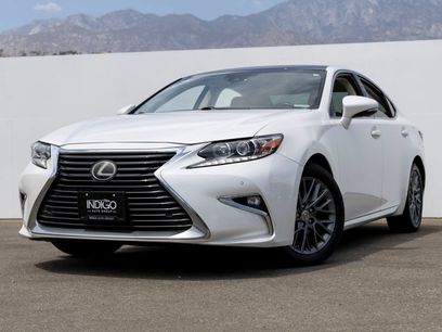 Used 2018 Lexus ES 350 w/ Navigation System Package