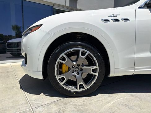 Certified 2023 Maserati Levante GT AWD/4WD image 10