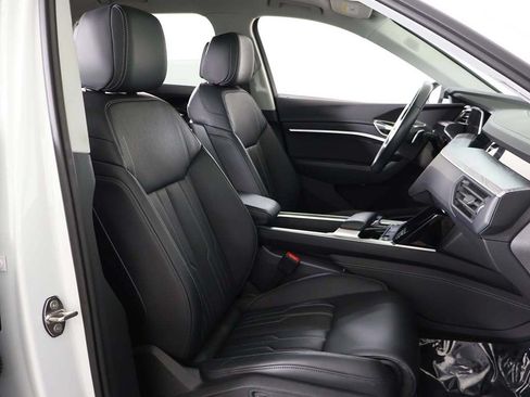 Used 2024 Audi Q8 e-tron Prestige w/ Prestige Package AWD/4WD image 36