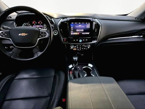 Used 2021 Chevrolet Traverse LT image 7