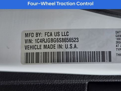 Used 2025 Jeep Grand Cherokee Limited image 31