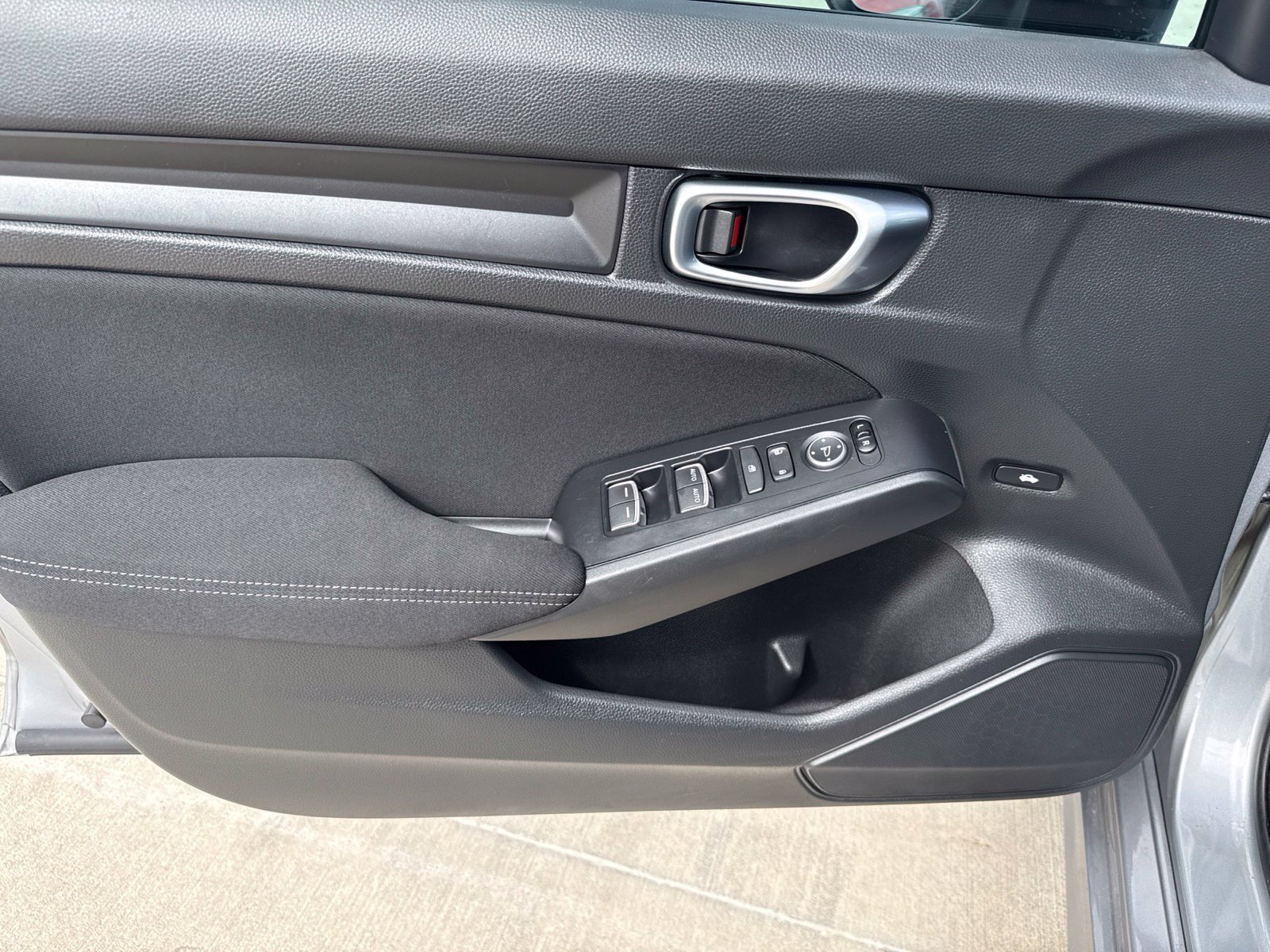 Used 2022 Honda Civic Sport image 9