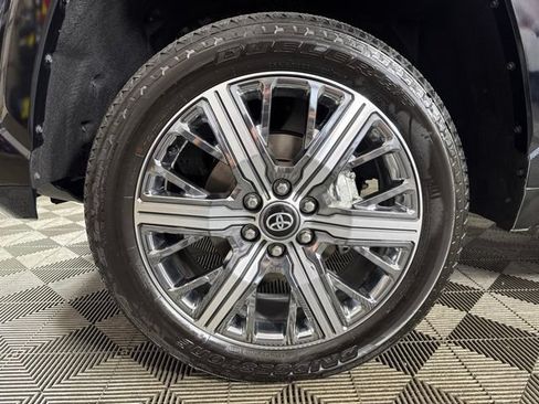 Used 2025 Toyota Tundra Capstone AWD/4WD image 10