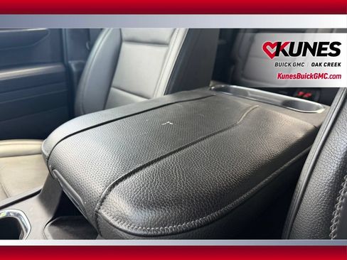 Used 2024 GMC Sierra 1500 Denali w/ Technology Package AWD/4WD image 25
