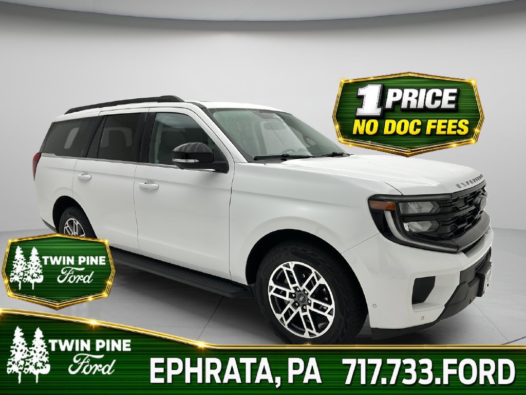 Used 2025 Ford Expedition Active AWD/4WD image 1