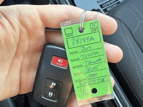 Used 2019 Toyota Tacoma TRD Sport image 30