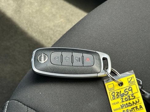 Used 2025 Nissan Sentra SV FWD image 30