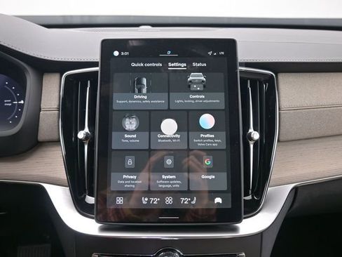 New 2026 Volvo XC90 T8 Plus image 16