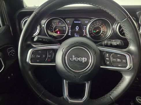 Used 2021 Jeep Wrangler Unlimited Sahara AWD/4WD image 14