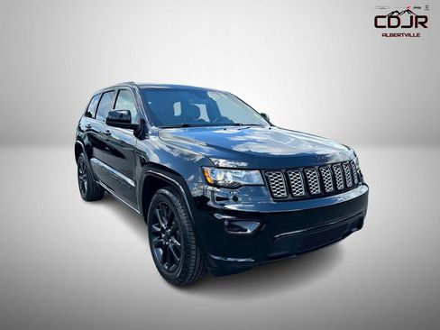 Used 2021 Jeep Grand Cherokee Laredo X RWD image 1