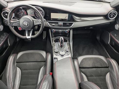 Used 2018 Alfa Romeo Giulia Quadrifoglio w/ Driver Assist Dynamic Package image 17